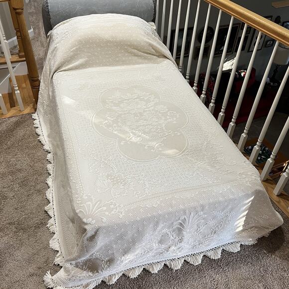 Vintage Bates Mill Ivory Limited Run Abigail Adams Matelasse Twin Bedspread - Picture 1 of 11